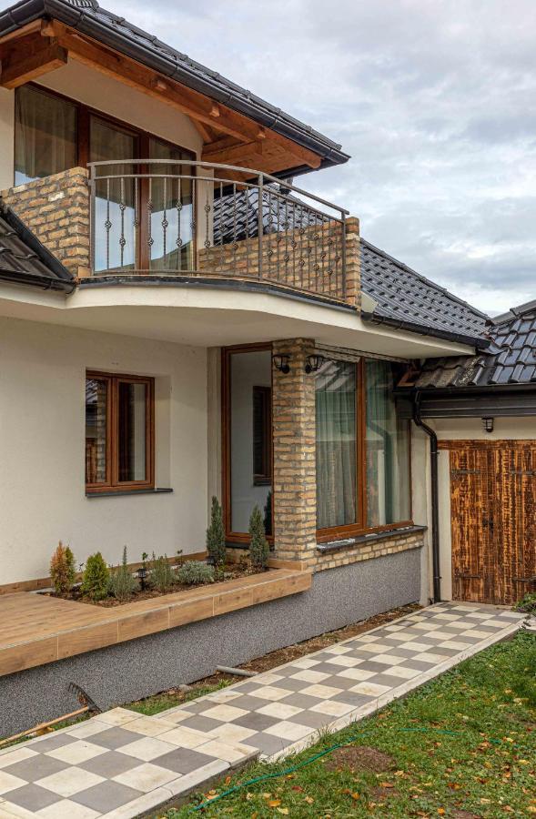 City Escape Luxury Villa Zuce 외부 사진