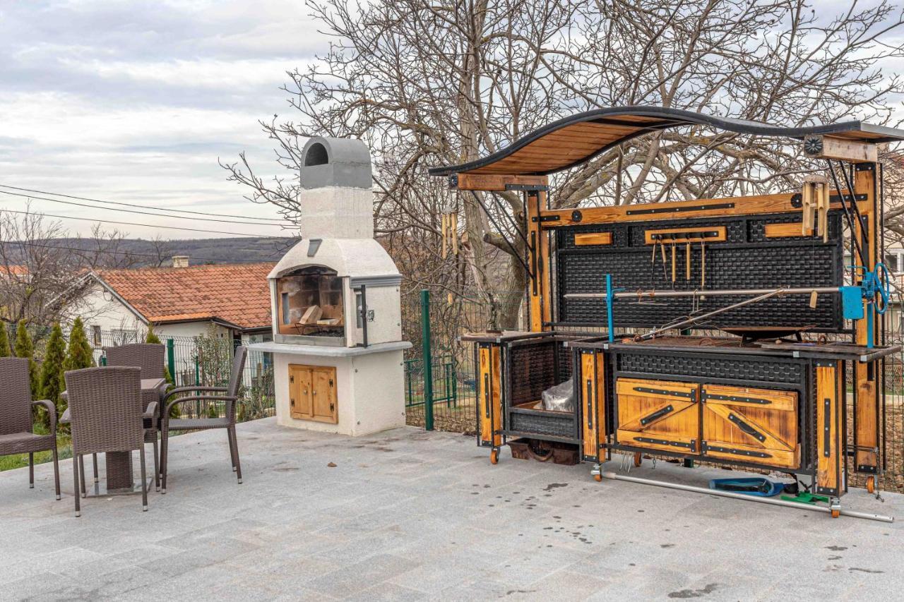 City Escape Luxury Villa Zuce 외부 사진