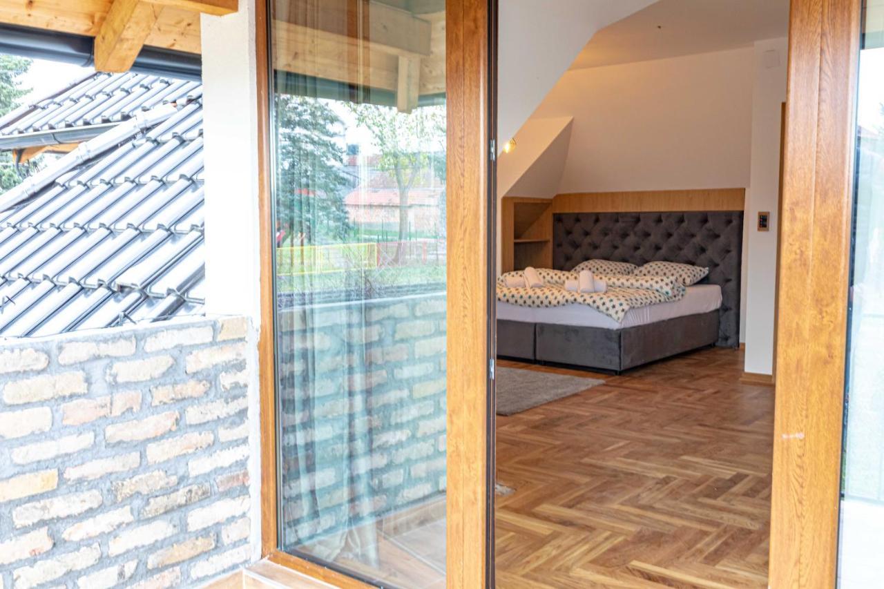 City Escape Luxury Villa Zuce 외부 사진