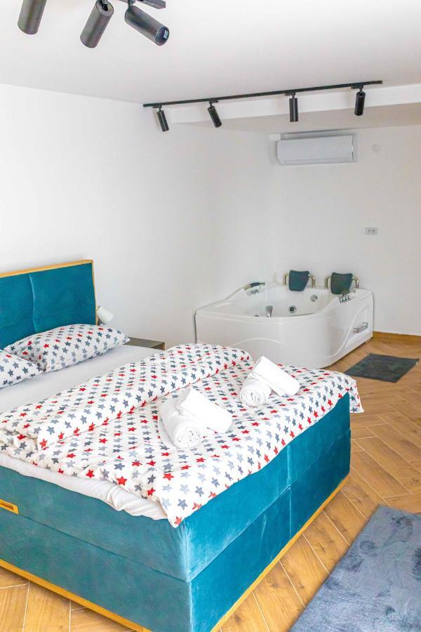 City Escape Luxury Villa Zuce 외부 사진