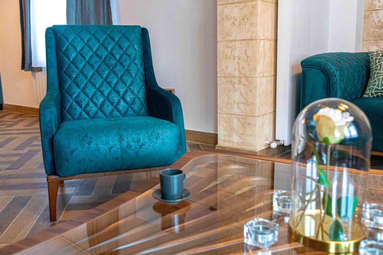 City Escape Luxury Villa Zuce 외부 사진