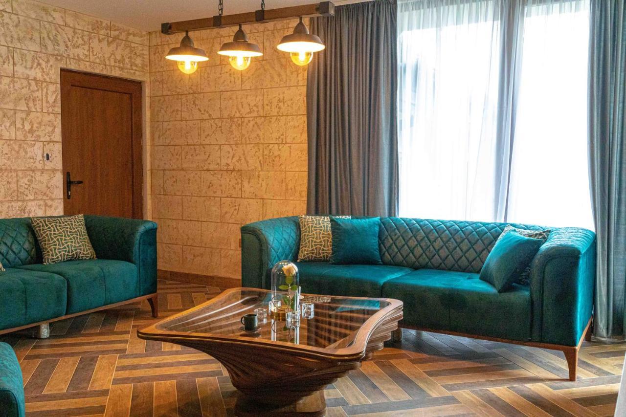 City Escape Luxury Villa Zuce 외부 사진