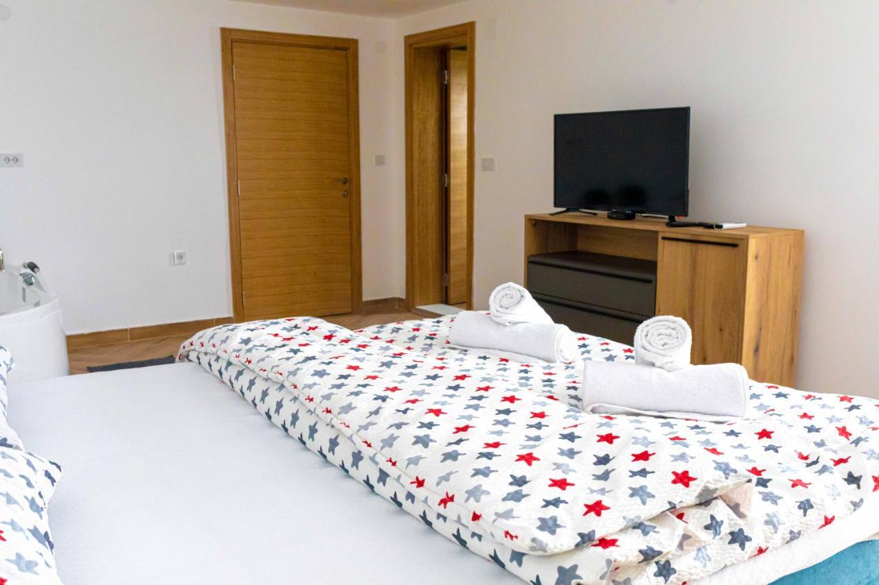 City Escape Luxury Villa Zuce 외부 사진