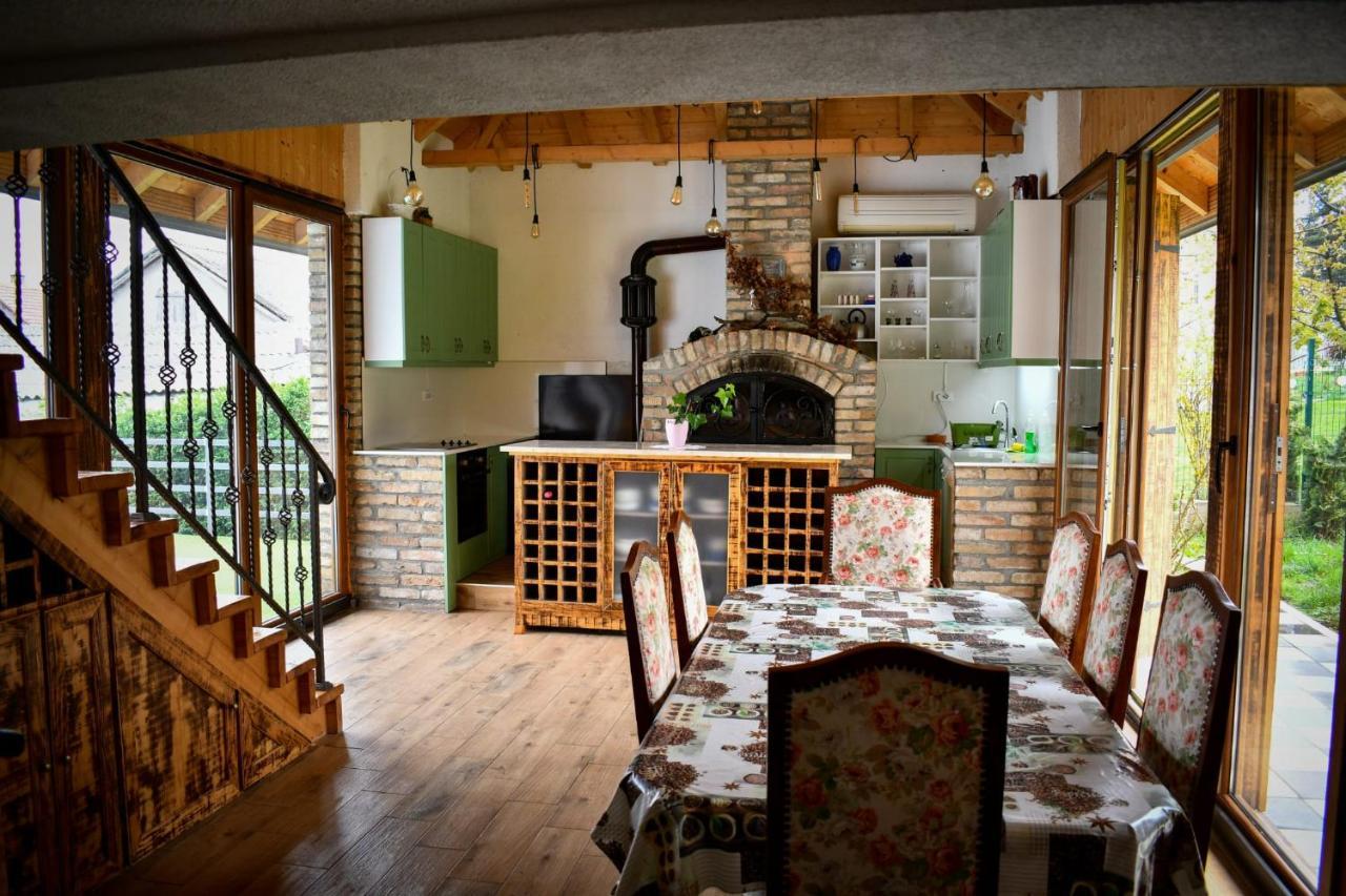 City Escape Luxury Villa Zuce 외부 사진
